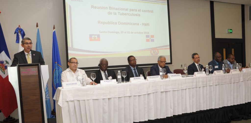 Ambas delegaciones haitiana y dominicana discuten el tema