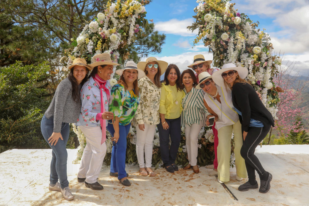 Damas de San José de Ocoa, en apoyo a la fundación