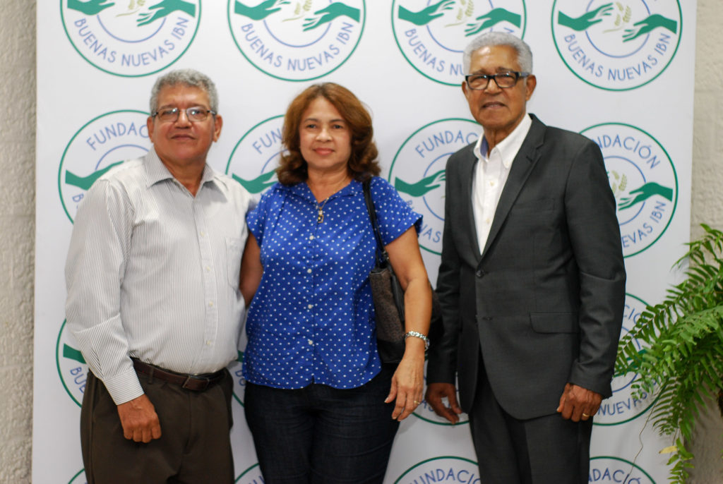 Raul Andujar , Elsa de Andujar y el Pastor Pedro Piñeyro Moreta